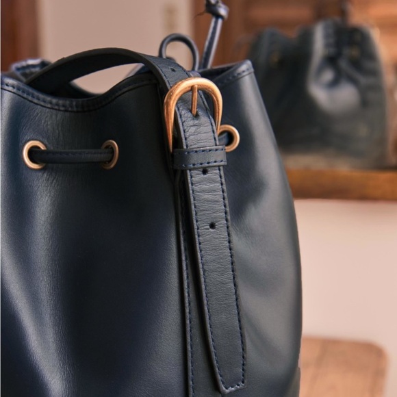 Sezane Maxi Farrow Bucket Bag NWOT NAVY - Picture 6 of 15